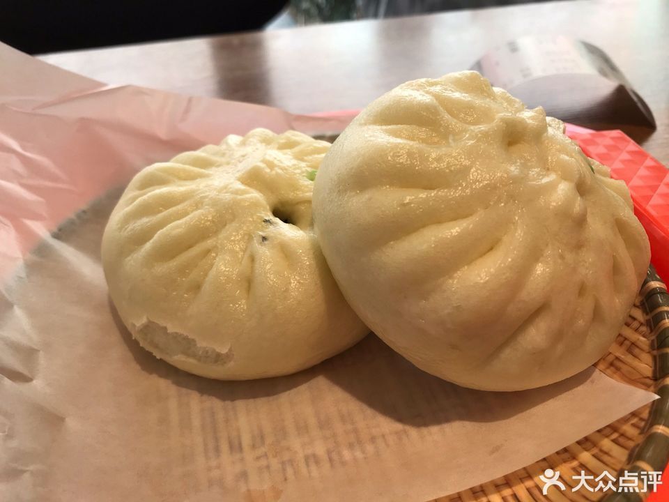 吕氏豚馒手工鲜肉马蹄包北京华联店