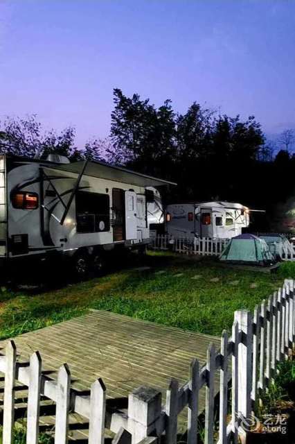 黄果树房车营地住宿