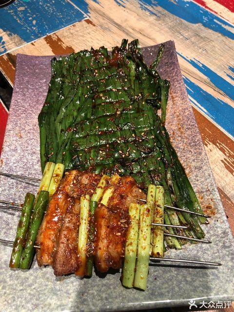 五花肉蒜心图片