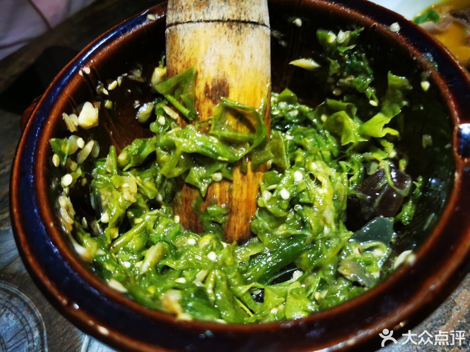 擂辣椒皮蛋图片