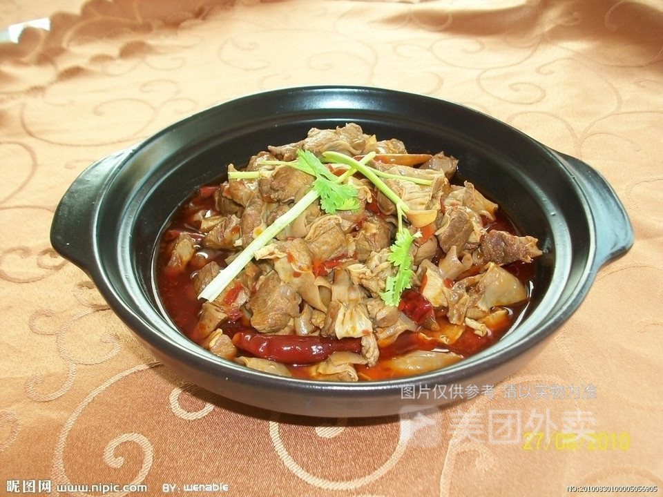 隔板肉火锅图片