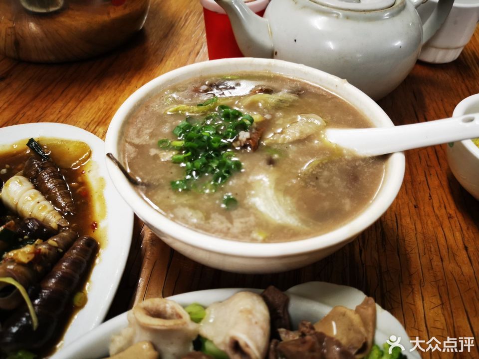 祥仔粥档位于惠州市惠城区步行街中山南路61号 标签:餐馆餐饮快餐小吃