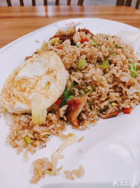 新奥尔良鸡排炒饭图片