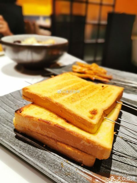 金碧辉煌社区烧烤专营店