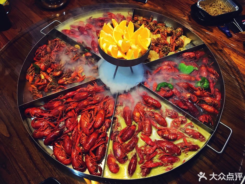 至尊龙虾大拼盘图片