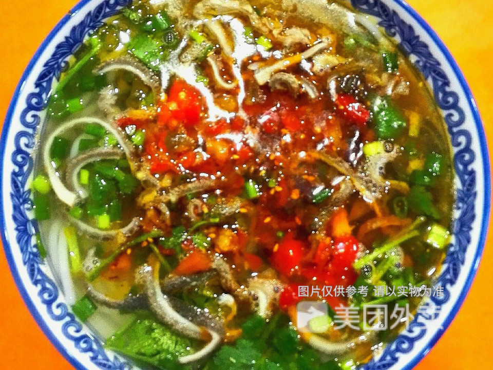 泡椒羊肉粉牛肉米粉推荐菜:全城香羊肉粉位于广安市邻水县建新路184号