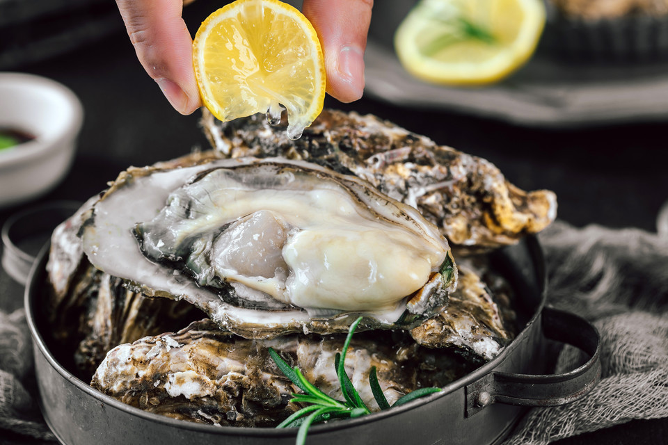 生蚝刺身图片
