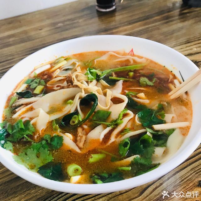              王记烩面(经贸路店)