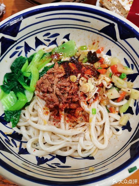 油泼棍棍面图片