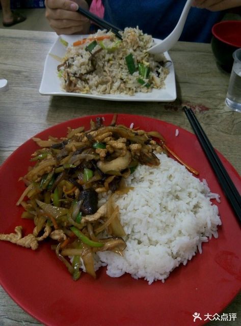 程记快餐店位于深圳市宝安区福永街道东福围东街50号推荐菜:爆炒肥肠