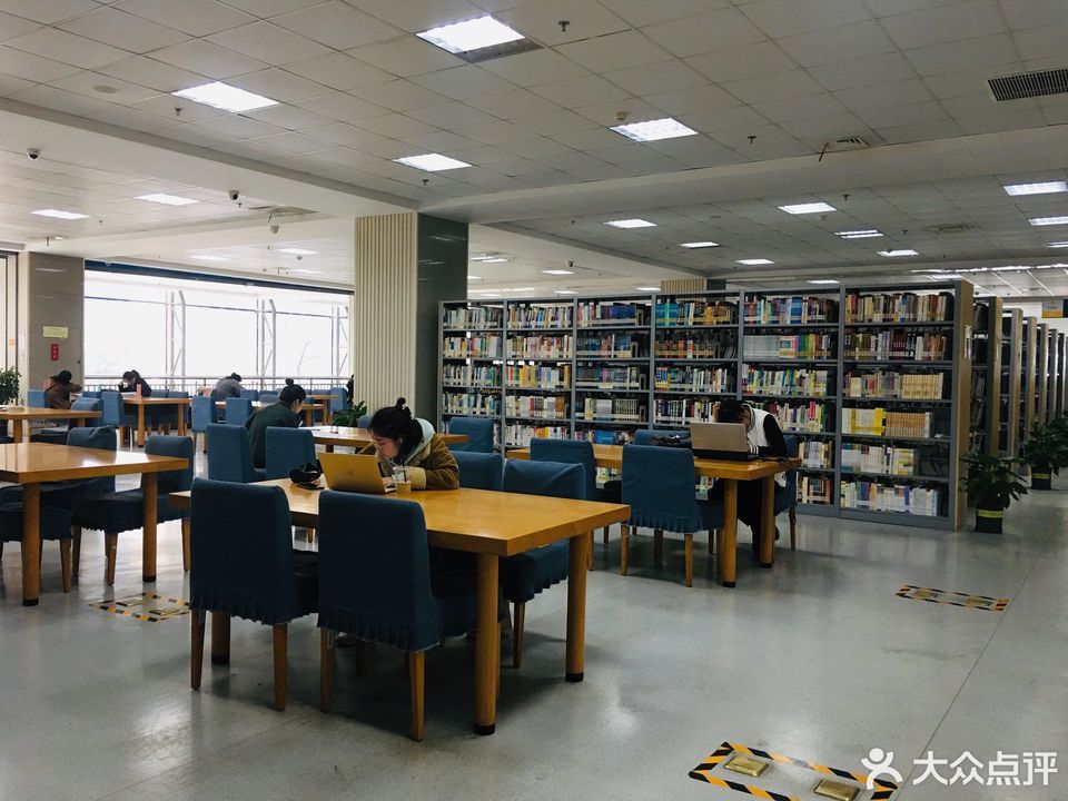 泰州图书馆图片