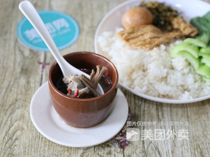 烏雞湯飯豬肚湯飯推薦菜:沙縣小吃位於廣州市番禺區番禺市橋鎮捷進