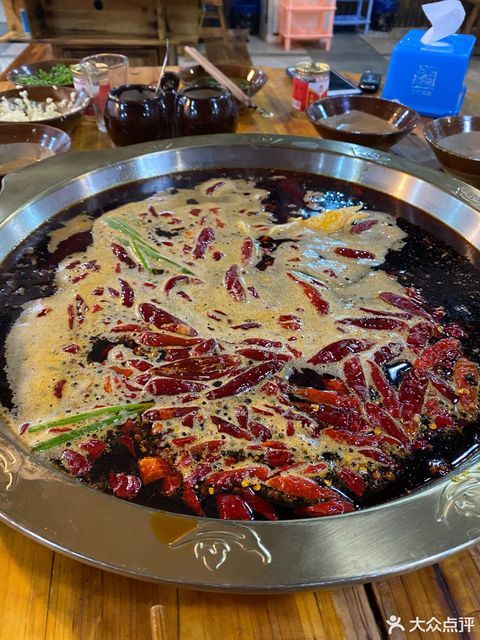 重庆临江门火锅