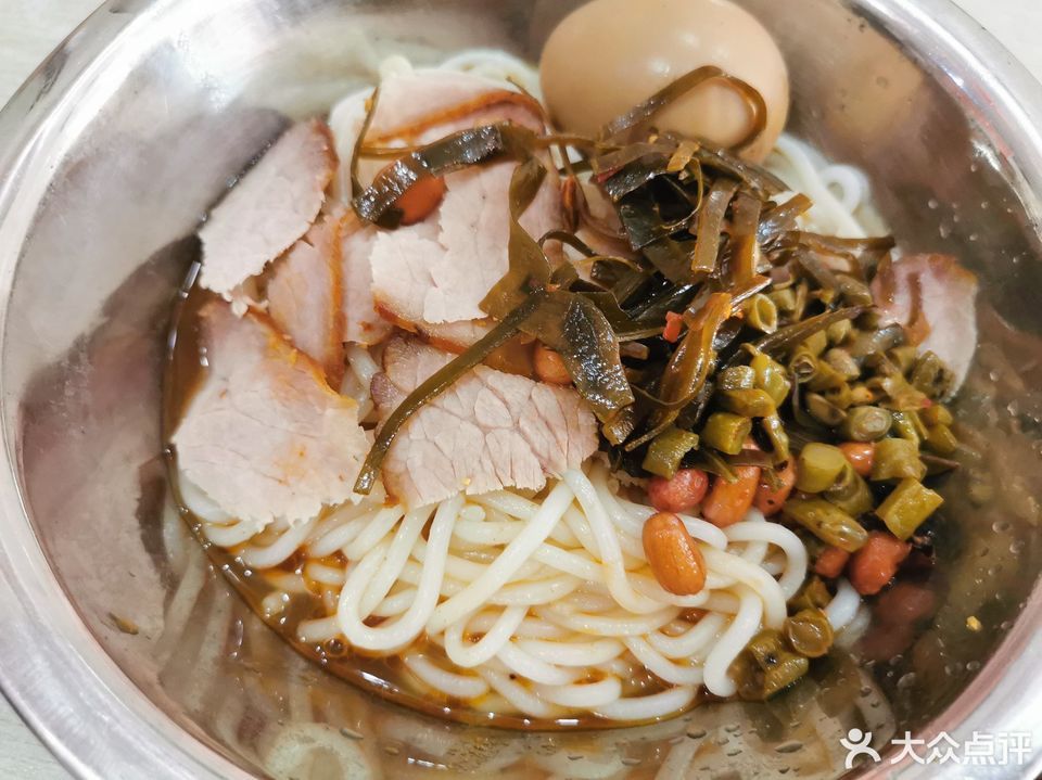 二两卤菜粉 卤蛋图片