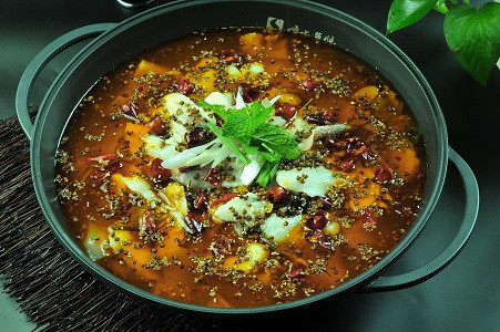 梭边鱼推荐菜:顺水鱼馆(紫都城店)位于重庆市渝北区冉家坝余松二支路