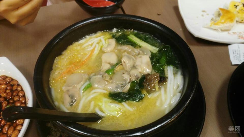 灵芝妹子生蚝米线新玛特店