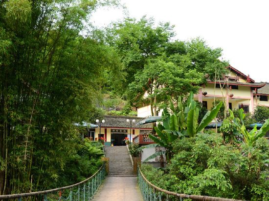 峨眉山映湖山庄客栈图片