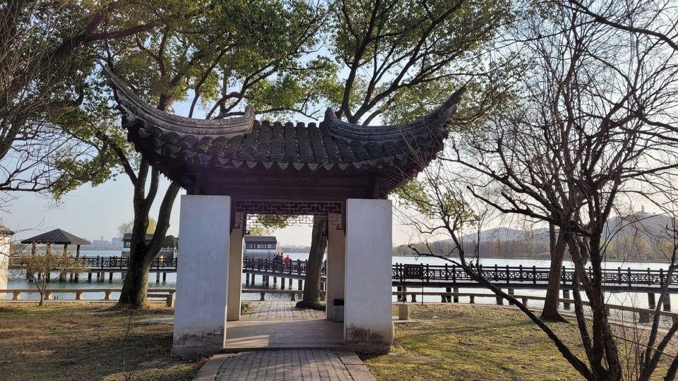 行春桥位于江苏省苏州市虎丘区横塘街道