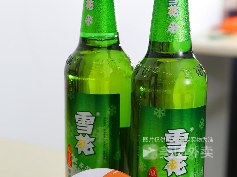 雪花啤酒图片