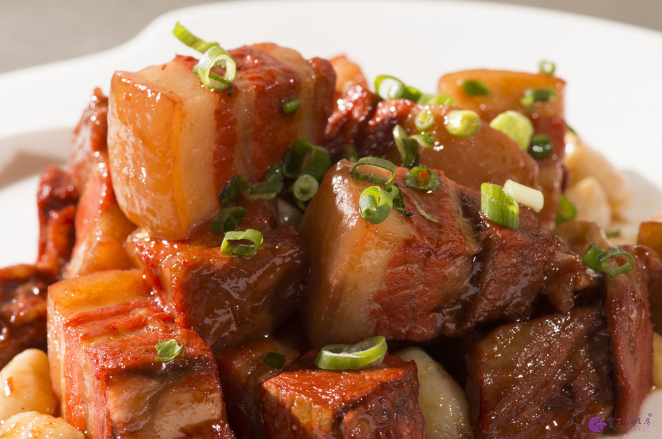 酒香坛子肉图片