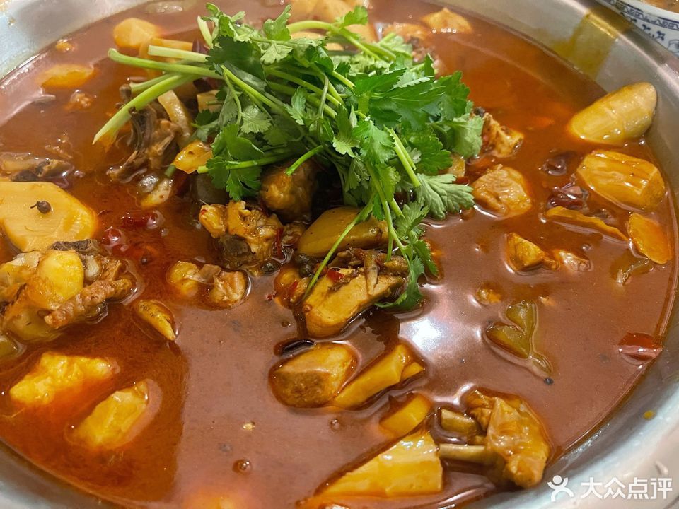 大胡子竹笋鸡火锅