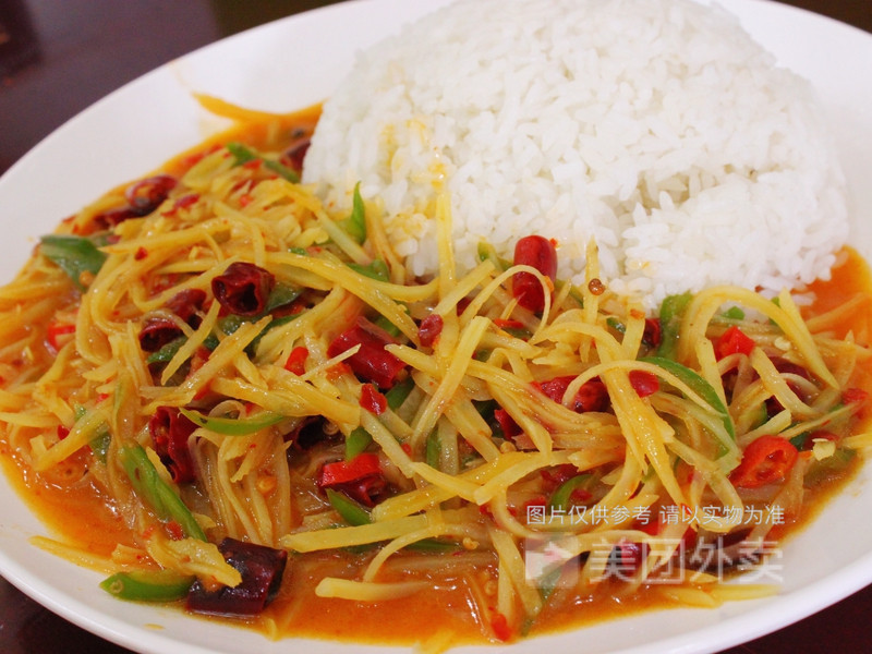 青椒肉絲蓋澆飯西紅柿炒蛋蓋澆飯推薦菜:黃燜雞米飯老北京雜醬麵位於