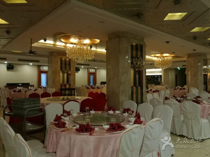                廊亦舫酒楼(南汇