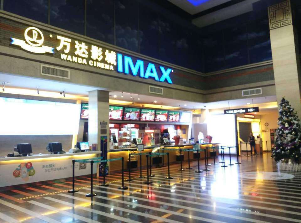 在哪里,在哪儿):上海市奉贤区南桥镇奉贤百齐路369号奉贤富力万达广场