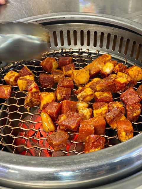 吴老二齐市原味碳火烤肉