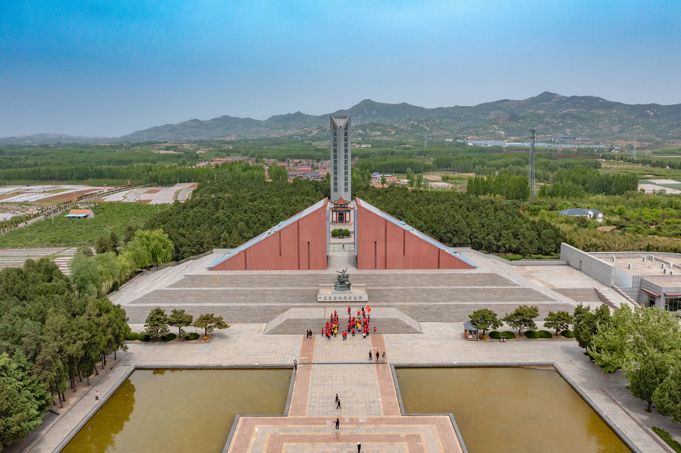 在哪兒):臨沂市沂南縣英雄孟良崮主題公園景區內蒙陰縣孟良崮戰役遺址