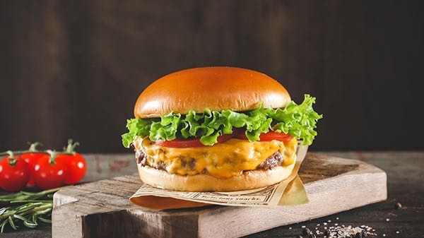 招牌牛肉堡图片