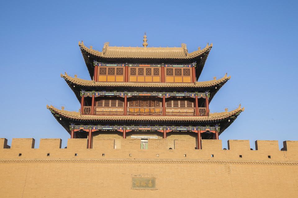 在哪,在哪里,在哪儿):嘉峪关市辖区峪泉镇电话:悬壁长城景区管理中心