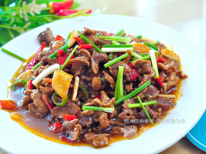 香辣鸡杂盖浇饭图片