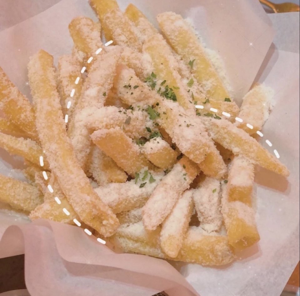 奶香芝士薯条图片