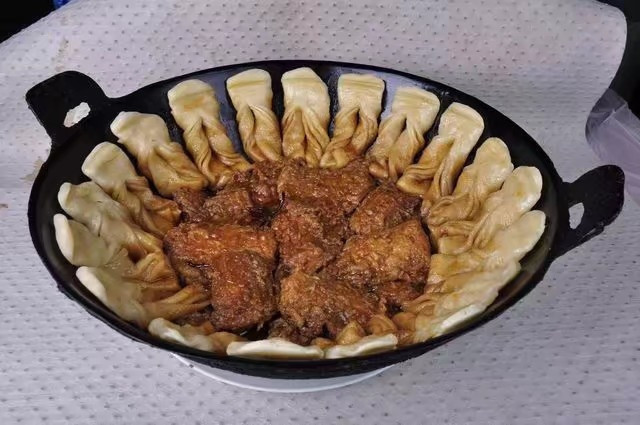 镇中一锅鲜