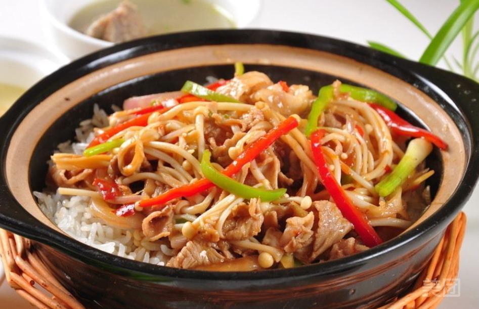香菇肉片煲仔饭图片