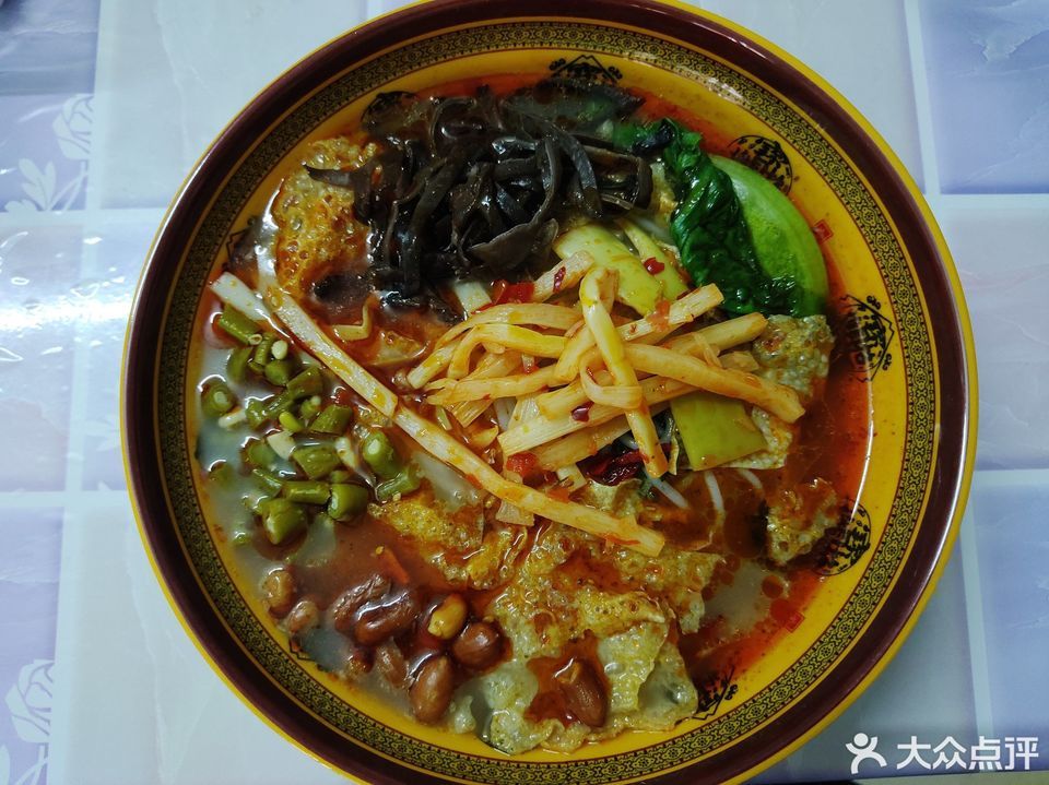 杂锦螺蛳粉图片