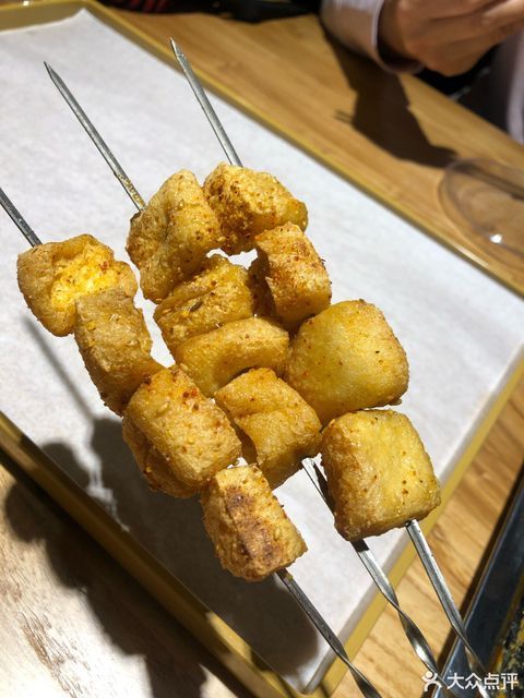 多汁鸡腿串推荐菜:一顿烧烤(中海城店)位于沈阳市于洪区赤山路119号1