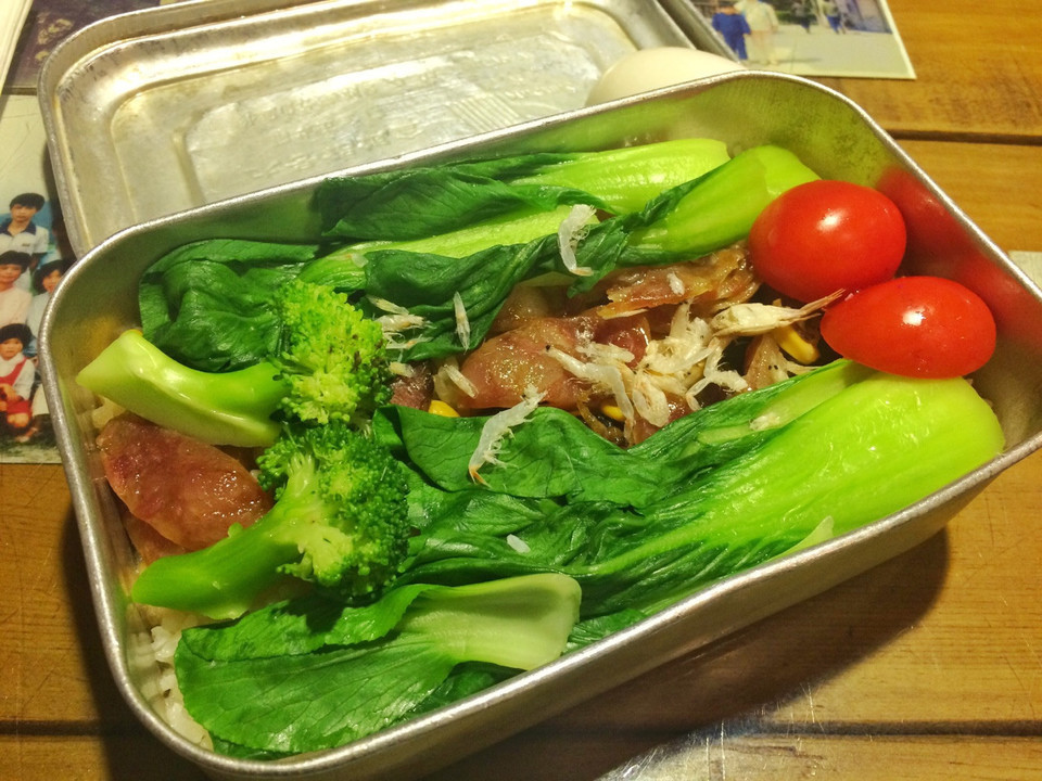 工厂铁盒饭图片