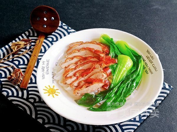 港式烧鸭汤粉图片