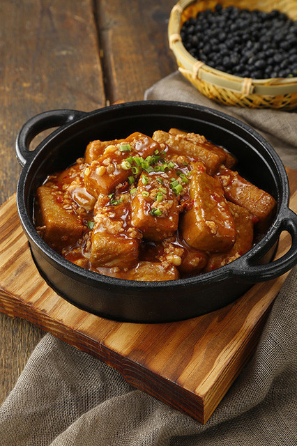 秘制火山黑豆腐图片