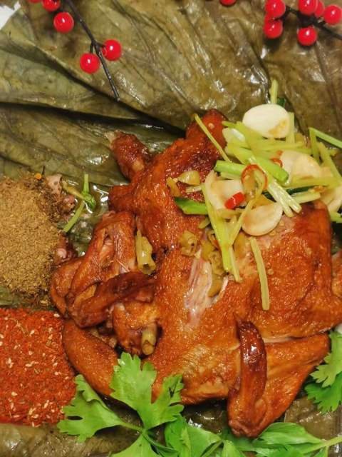 荷叶叫花鸡图片