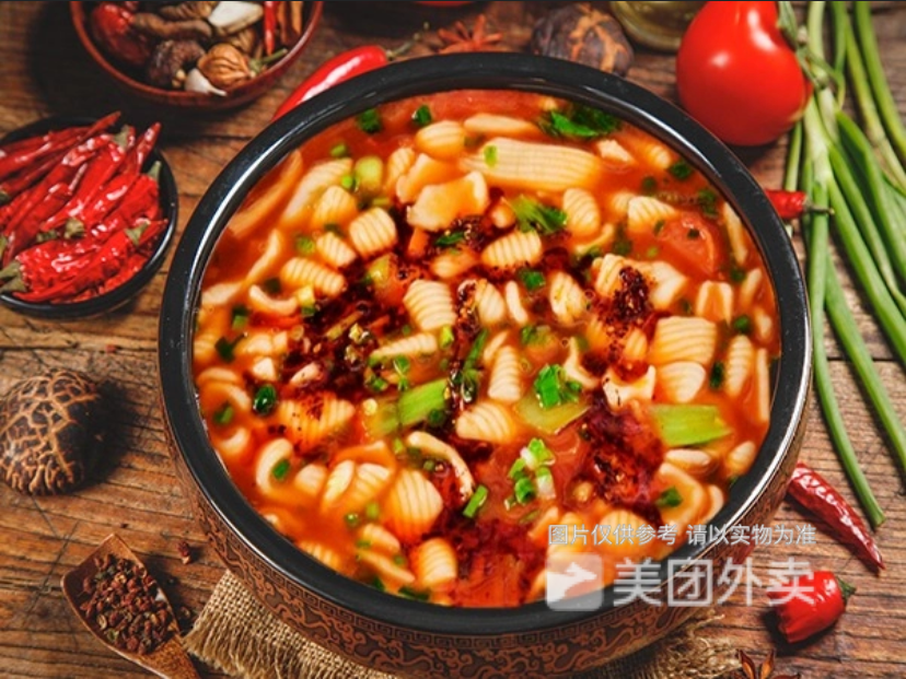 砂锅什锦火腿手工面招牌砂锅麻食推荐菜:正宗四川鸡汤砂锅位于西安市