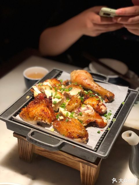 面包诱惑推荐菜:绿茶餐厅(江阴八佰伴南门店)位于无锡市江阴市八佰伴