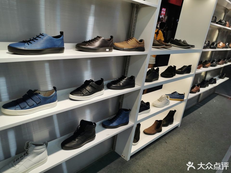 银泰百货天一店