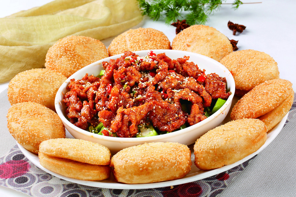 小烧饼夹牛肉图片