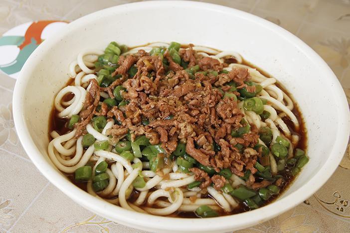 劲道酸菜肉丝饸饹