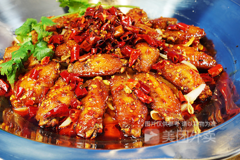 干锅中翅菌肝图片