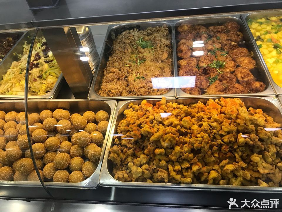 吉林大学南岭校区六餐厅