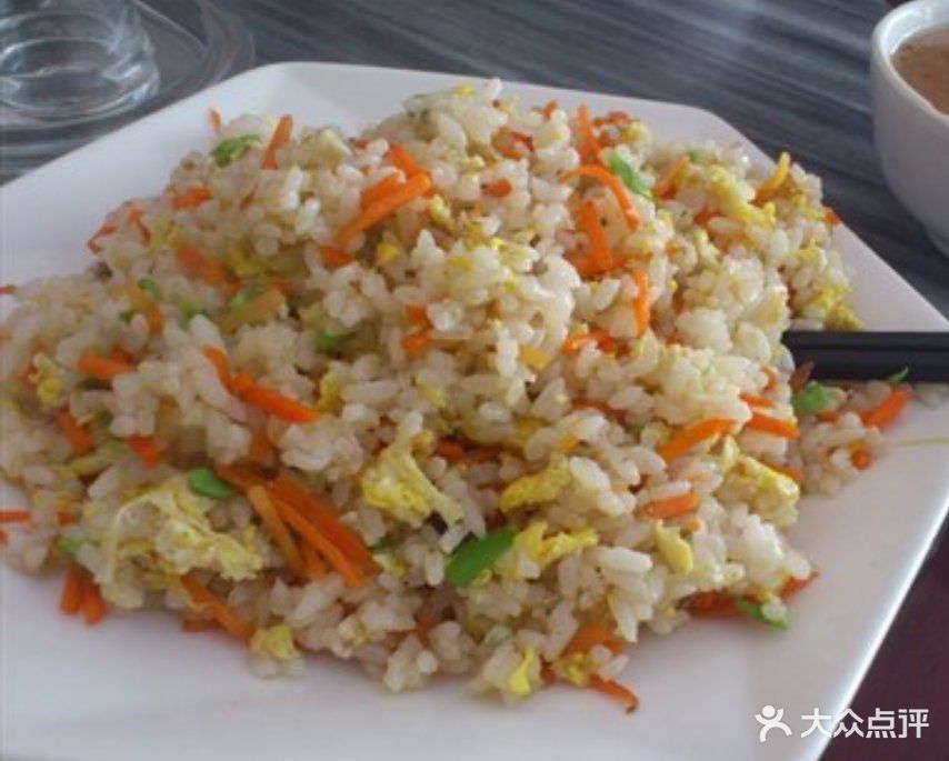 鸡蛋炒米粉推荐菜:沙县小吃(容桂小黄圃店)位于佛山市顺德区眉蕉路18